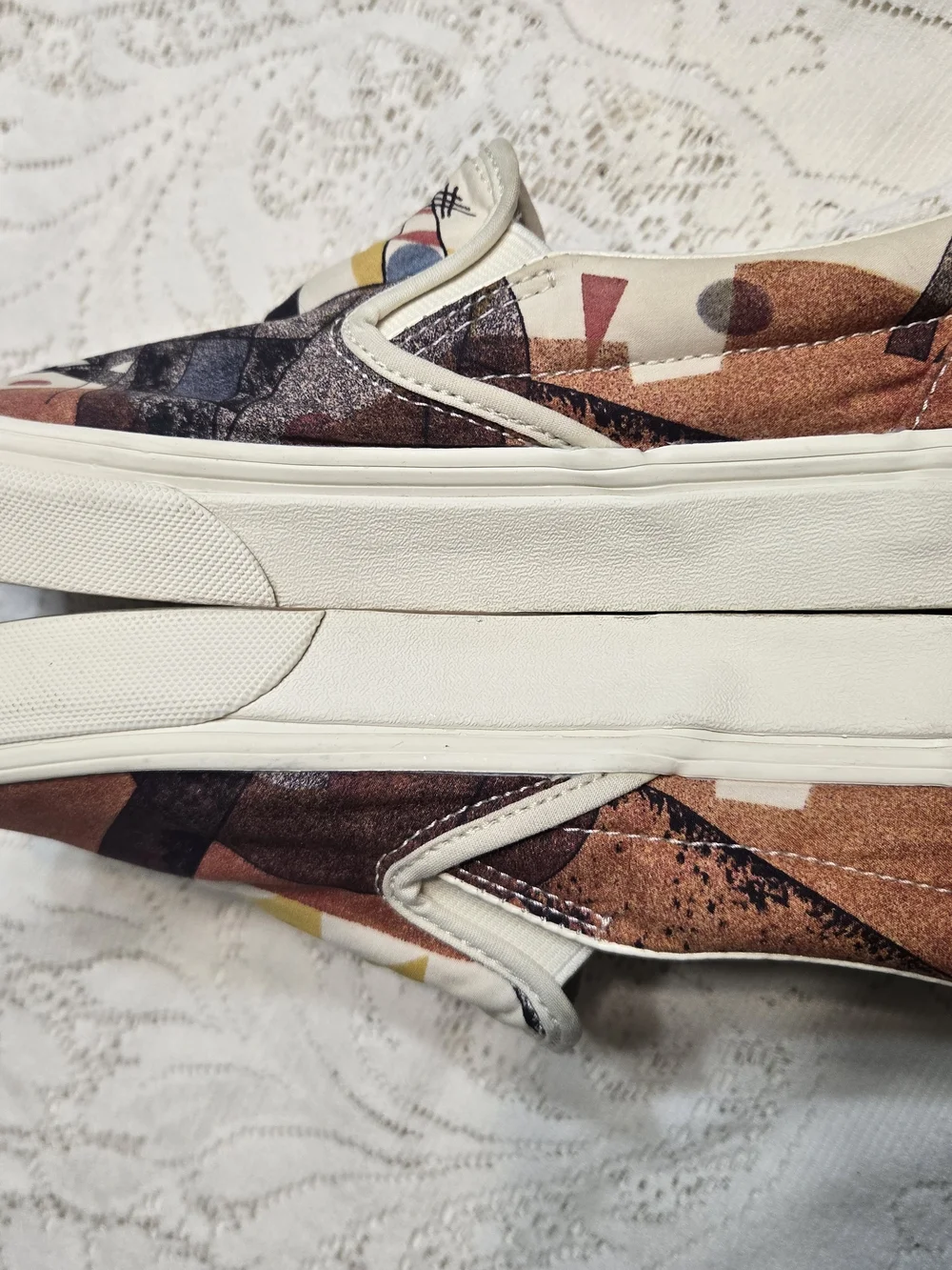 Rare Vans Valisy Kandinsky Slip-On Canvas Shoes with Abstract Multicolor Print